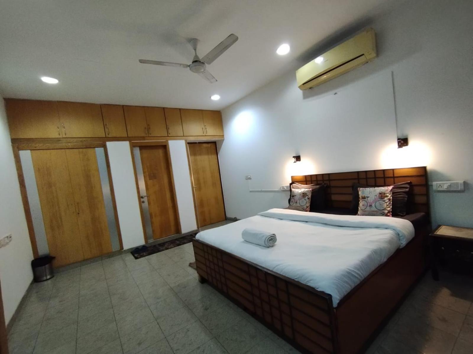 A Sleepy Fox Hostel นิวเดลี ภายนอก รูปภาพ